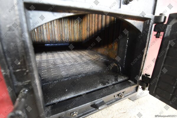 Колосниковая топка котла 1160 кВт работающего без дымососа